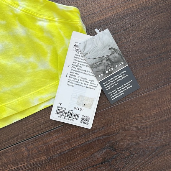 Lululemon NWT All Yours Crop Tank Tie Dye in size 12 - Picture 2 of 7